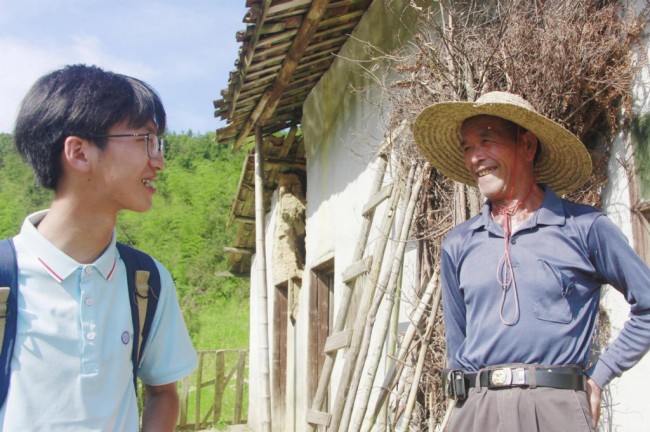 高校学子以实践之笔绘就青春答卷