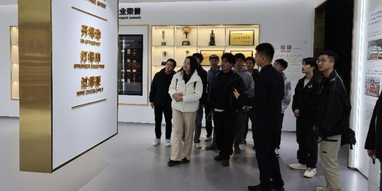 江西理工大学:携毕业生进企业 解锁求职“新密码”